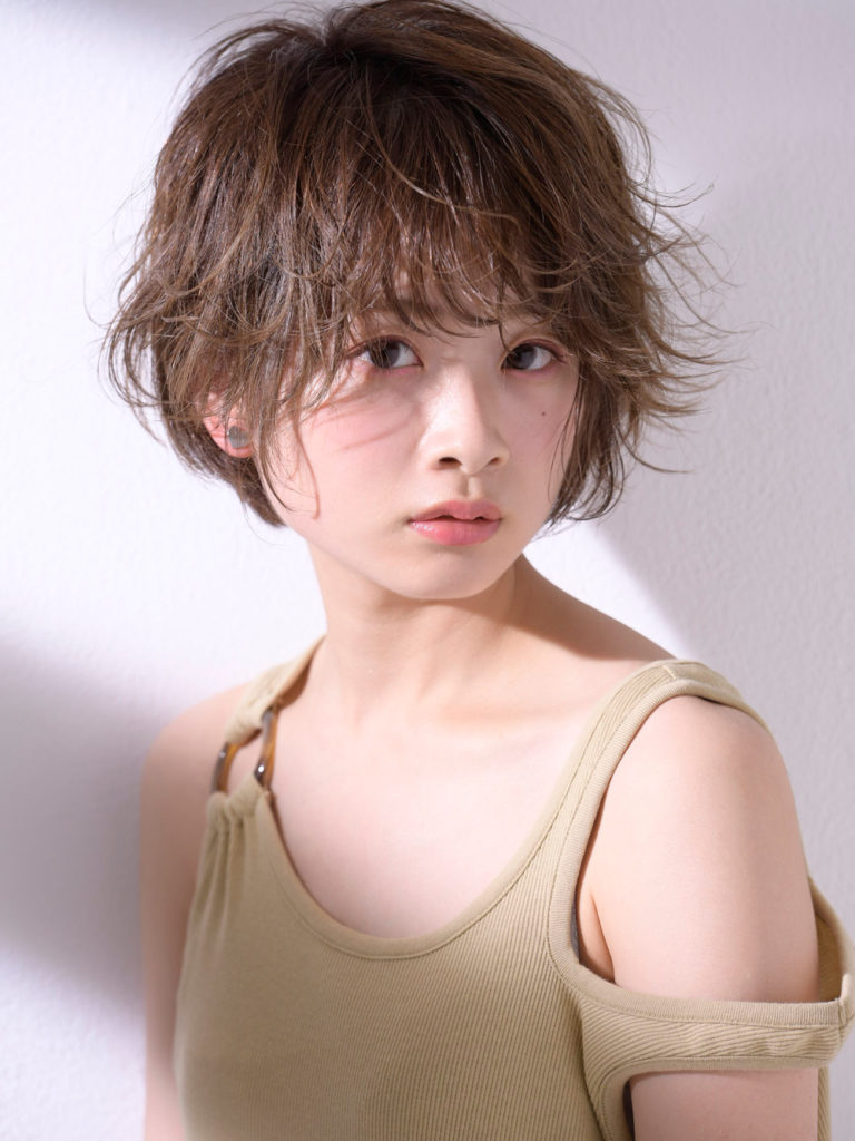 大人可愛いふんわりショートヘア